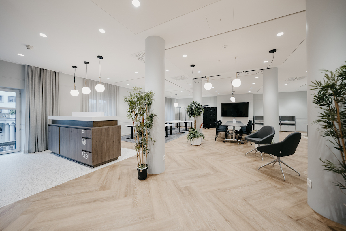 Collab Space with TV and chairs